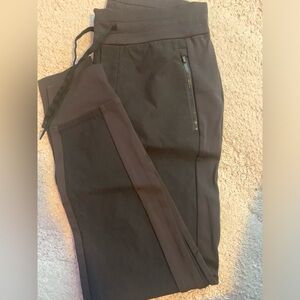Athleta Trekkie Jogger Color Black Size 4